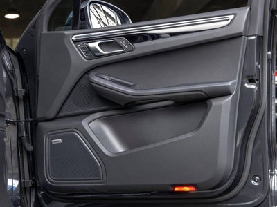 2022 Porsche Macan S