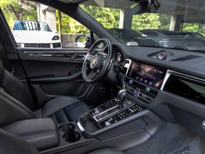 2022 Porsche Macan S