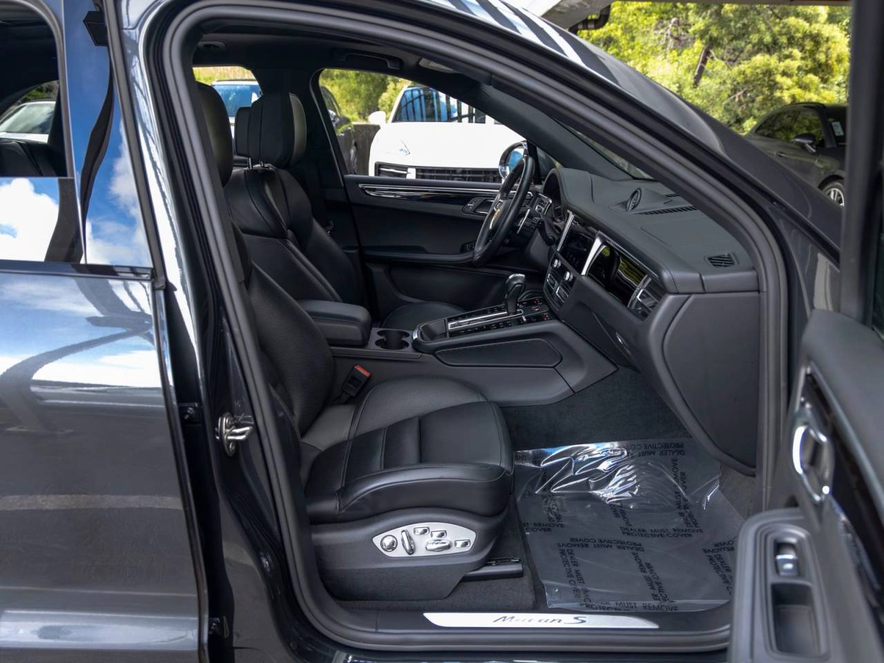 2022 Porsche Macan S