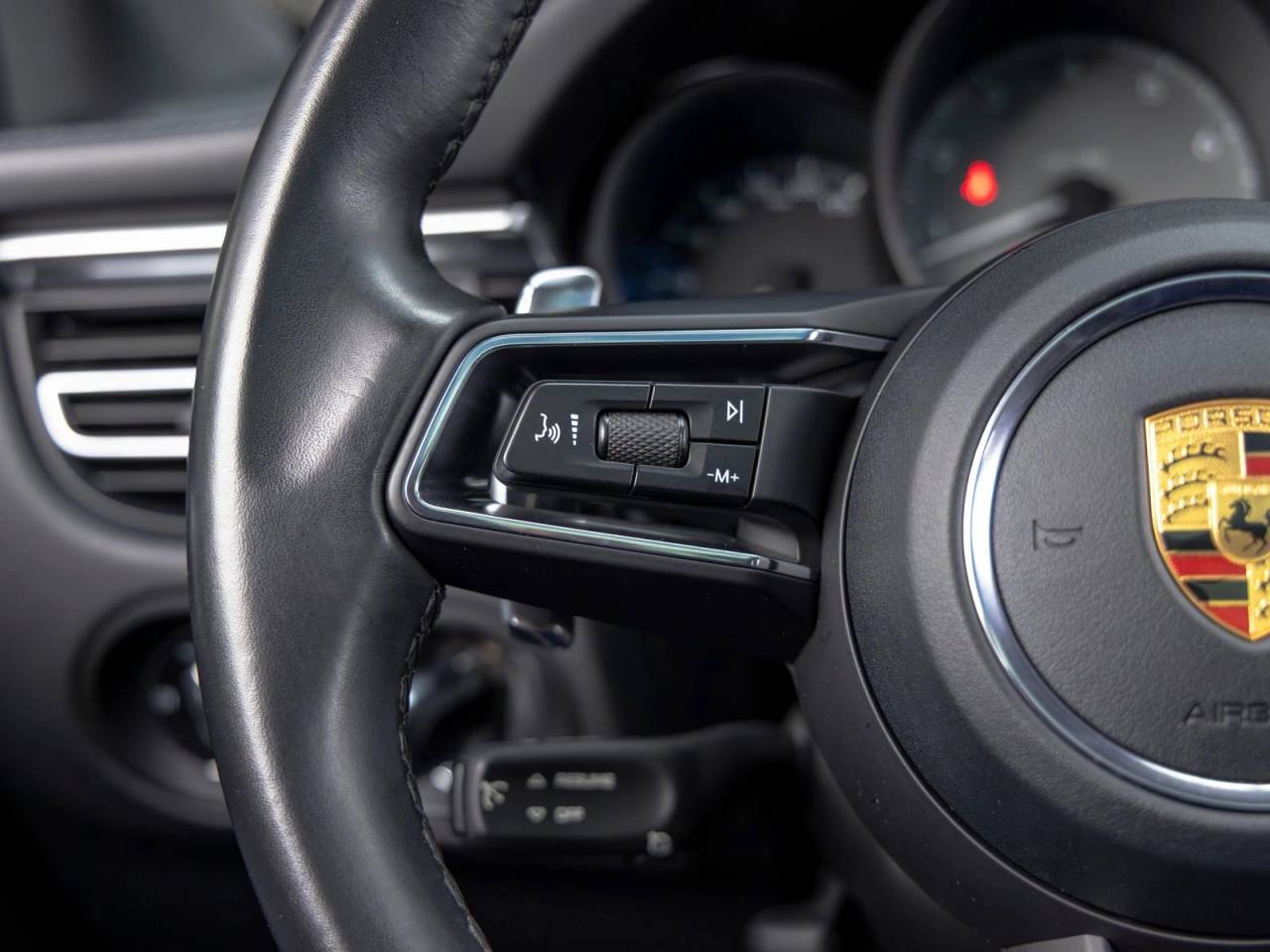 2022 Porsche Macan S