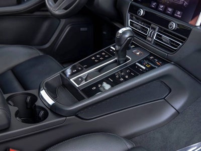 2022 Porsche Macan S