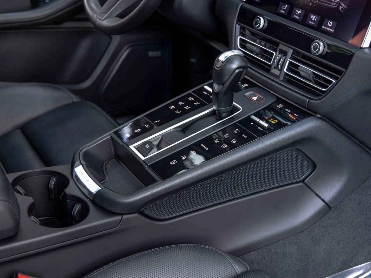 2022 Porsche Macan S