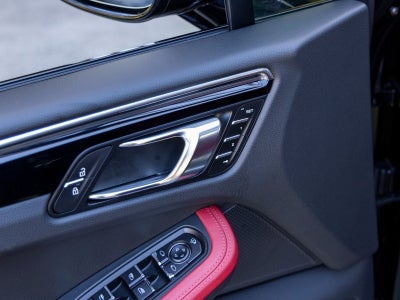 2025 Porsche Macan Macan S