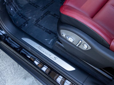 2025 Porsche Macan Macan S