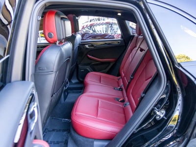 2025 Porsche Macan Macan S