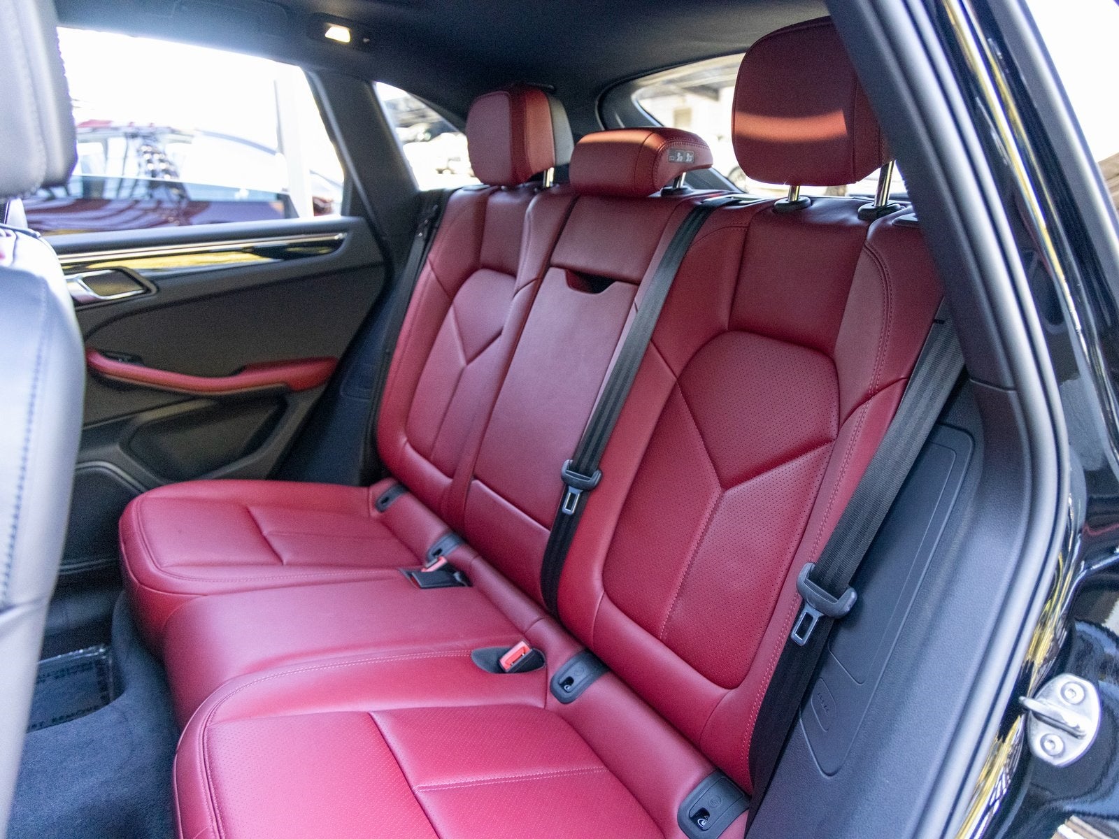 2025 Porsche Macan Macan S