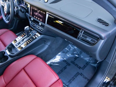 2025 Porsche Macan Macan S