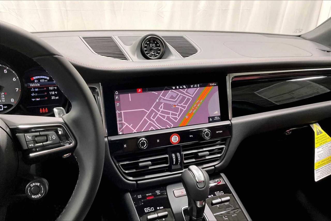 2025 Porsche Macan Macan S