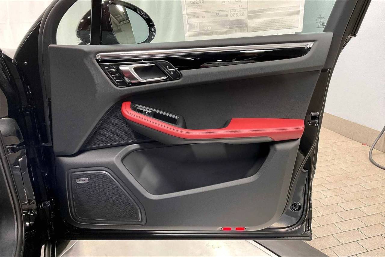 2025 Porsche Macan Macan S