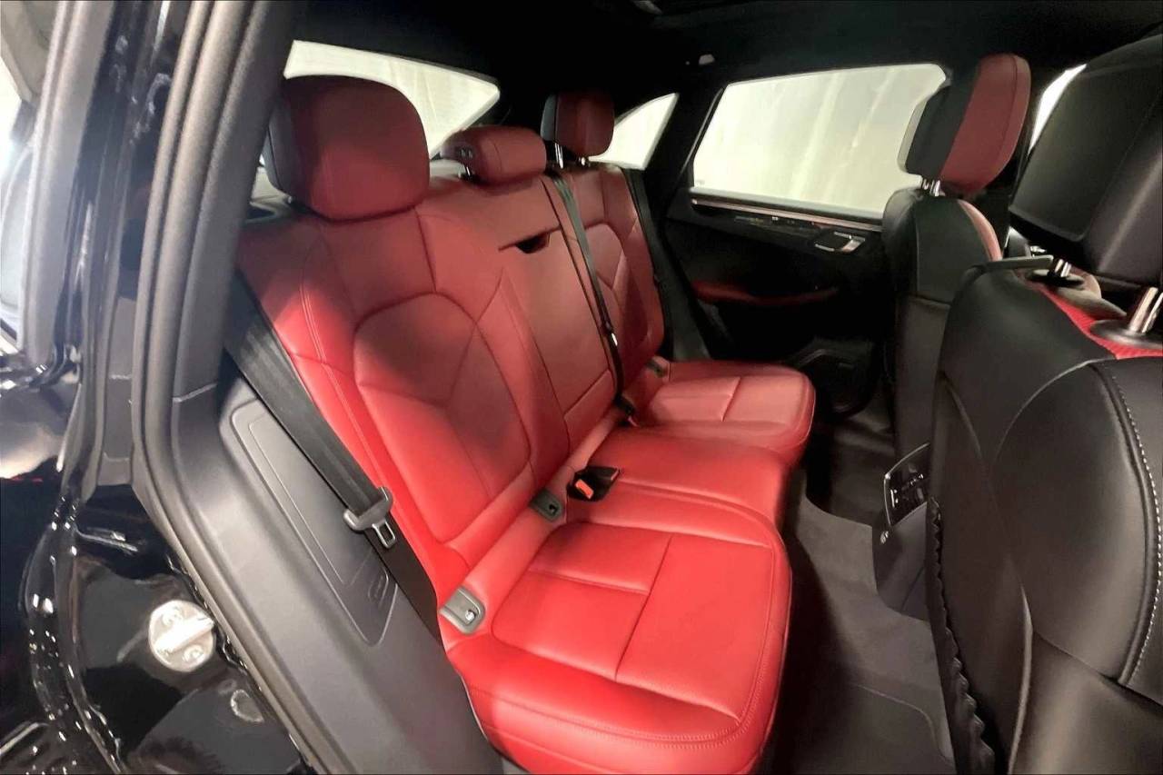 2025 Porsche Macan Macan S