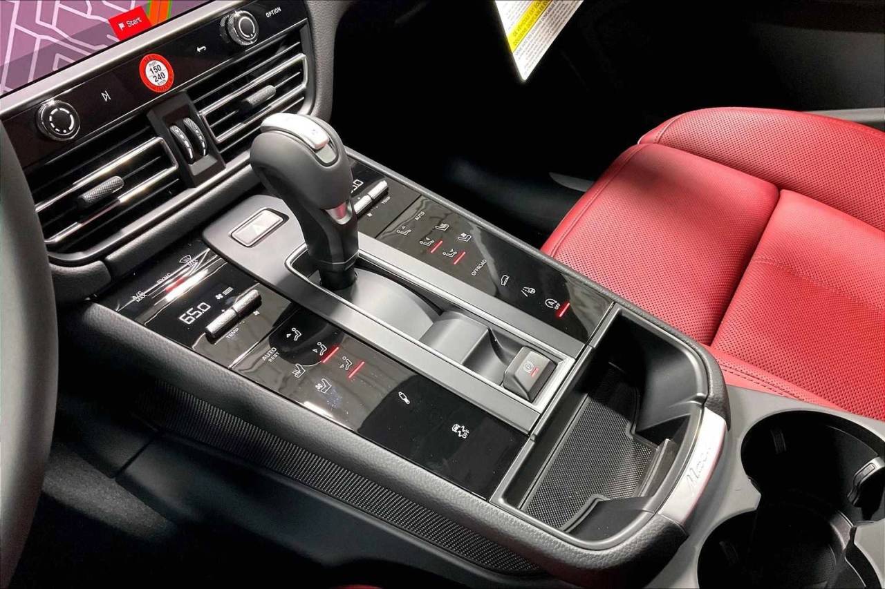 2025 Porsche Macan Macan S