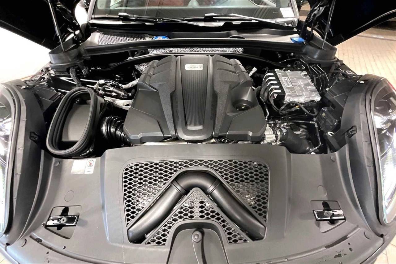 2025 Porsche Macan Macan S