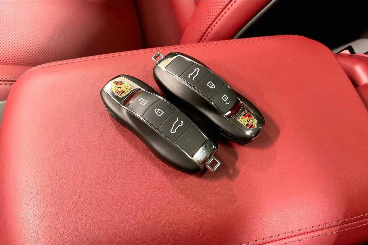 2025 Porsche Macan Macan S