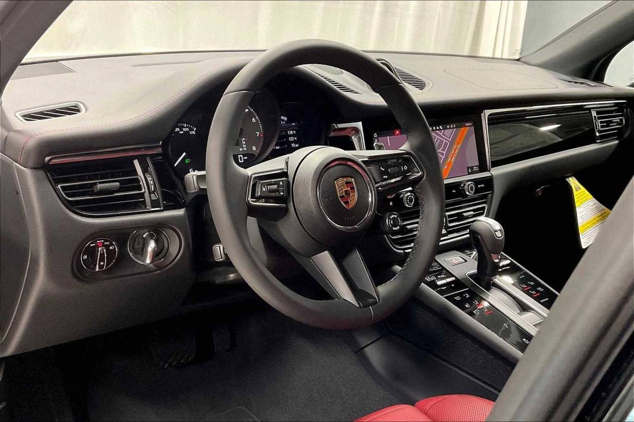 2025 Porsche Macan Macan S
