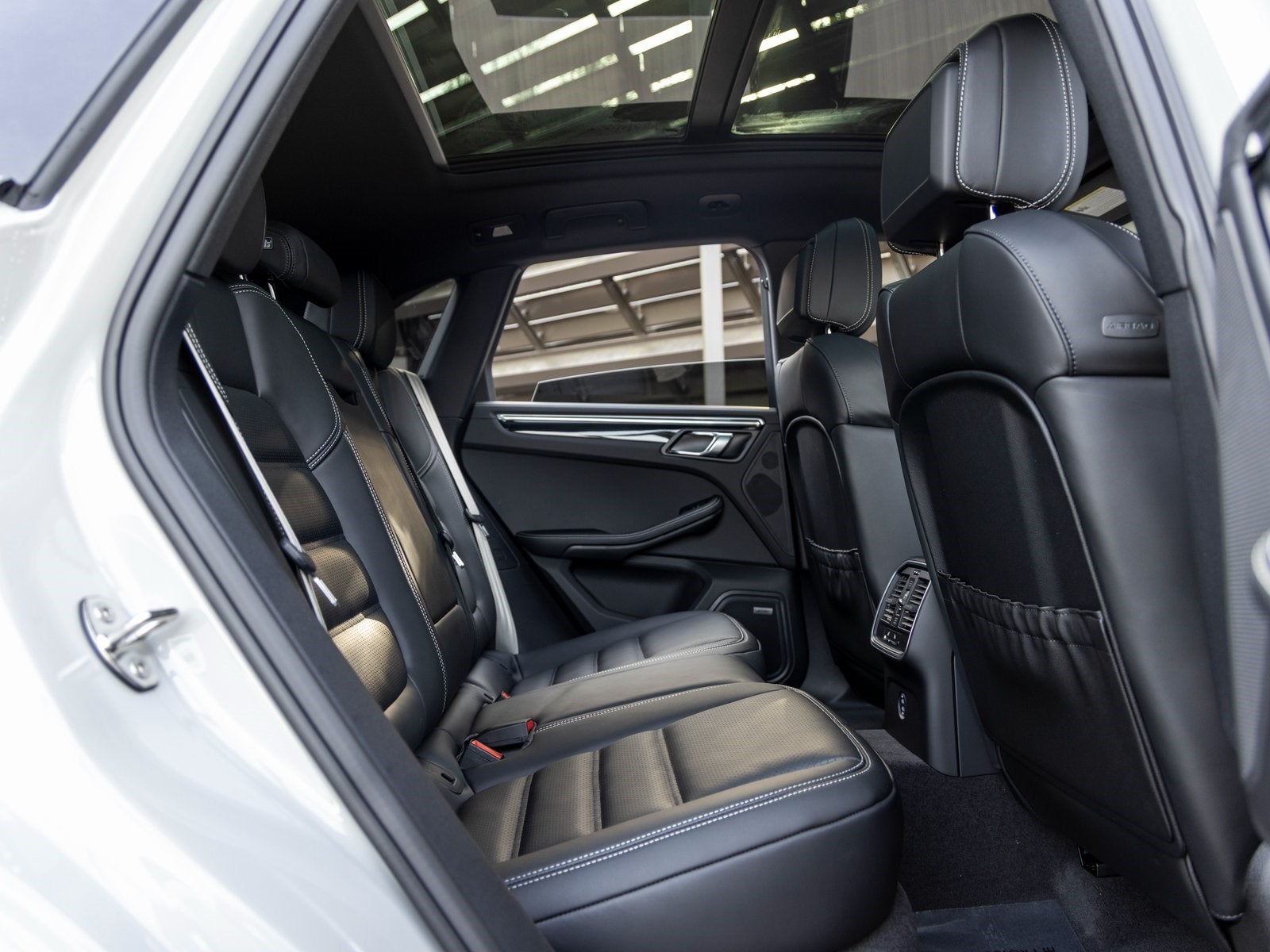 2026 Porsche Macan Macan S