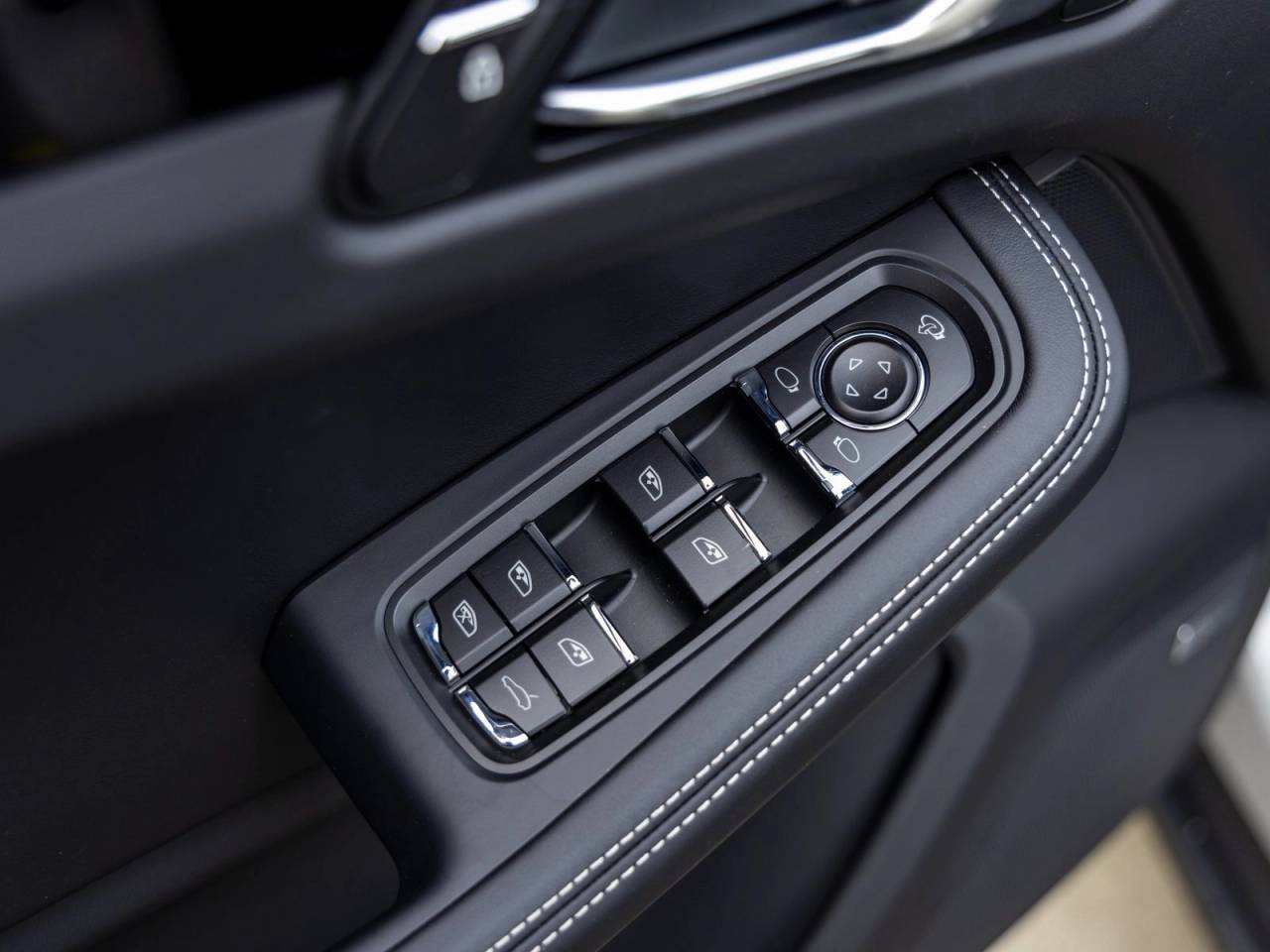 2026 Porsche Macan Macan S