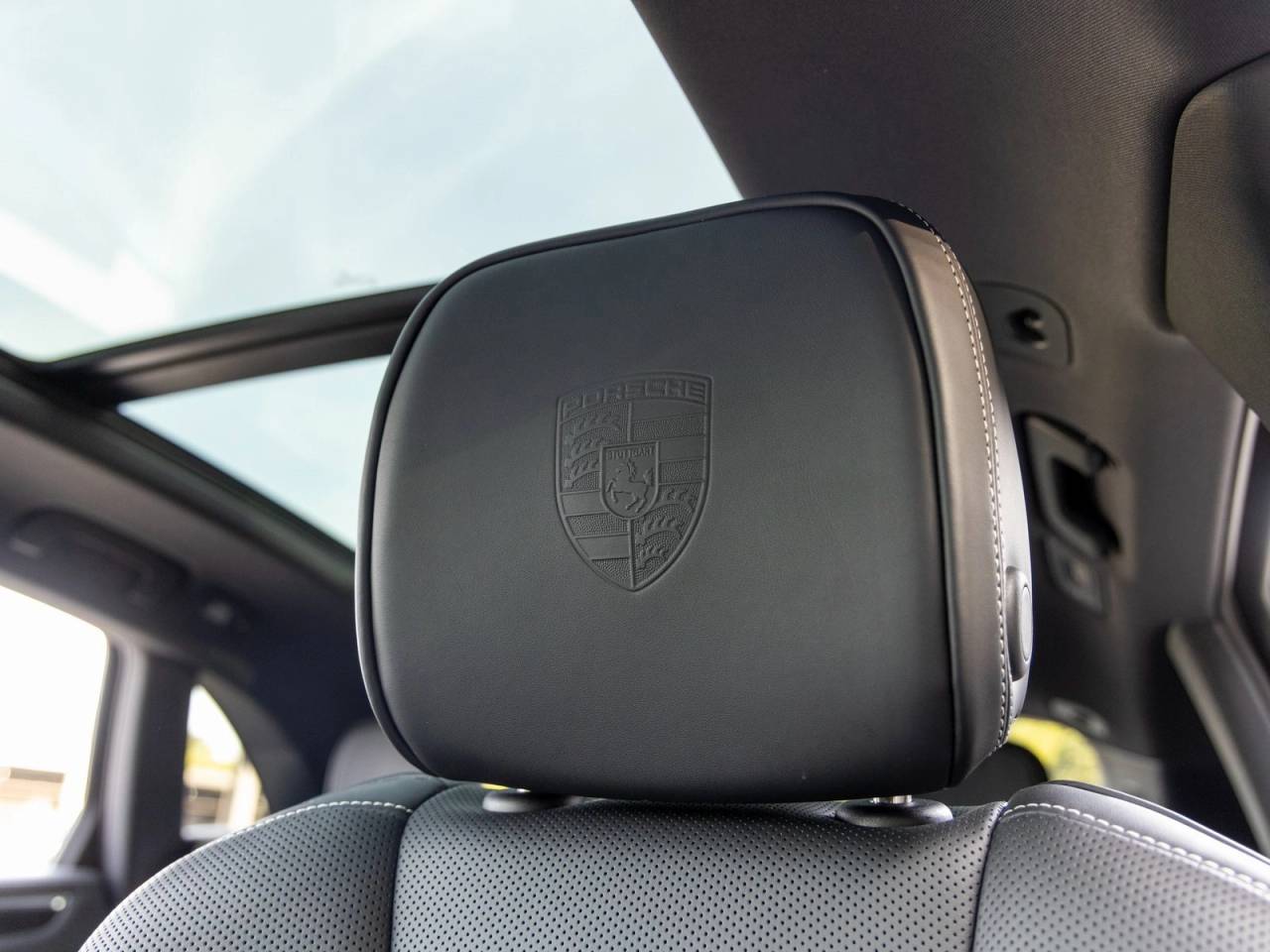 2026 Porsche Macan Macan S