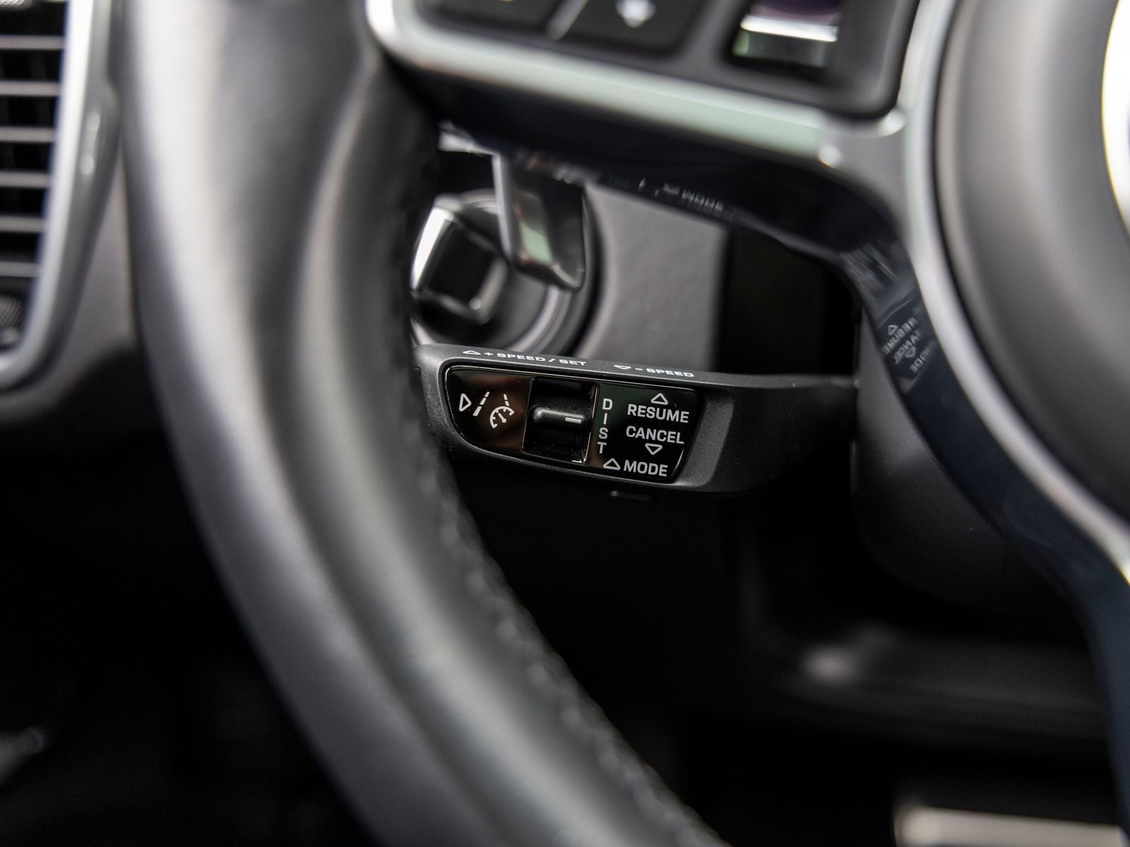 2023 Porsche Cayenne Cayenne GTS