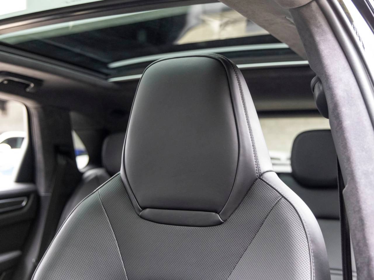 2023 Porsche Cayenne Cayenne GTS