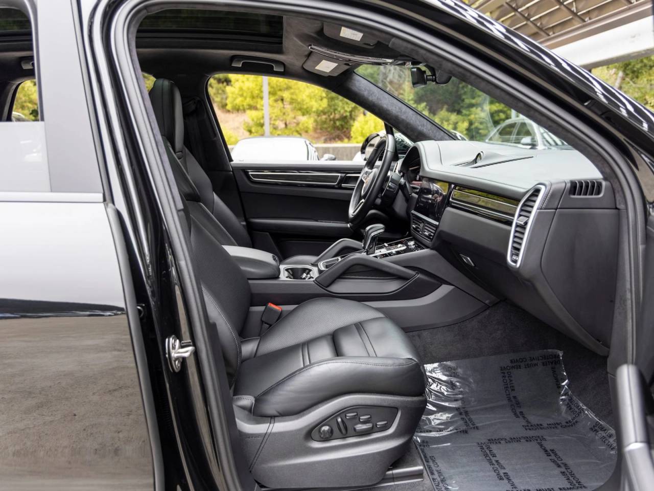 2023 Porsche Cayenne Cayenne GTS