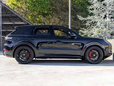 2025 Porsche Cayenne Cayenne GTS