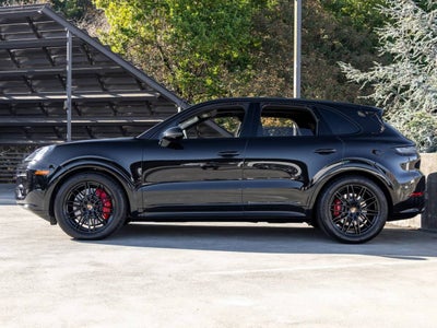 2025 Porsche Cayenne Cayenne GTS