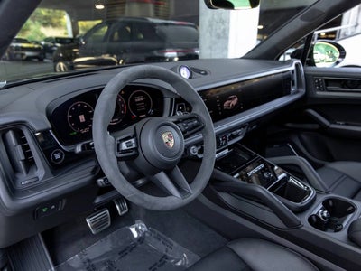 2025 Porsche Cayenne Cayenne GTS