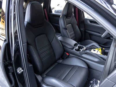 2025 Porsche Cayenne Cayenne GTS