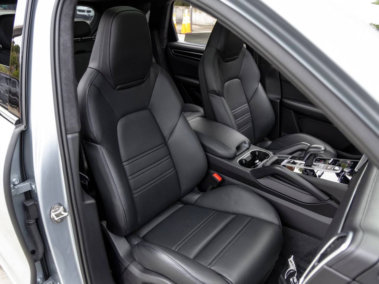 2022 Porsche Cayenne GTS
