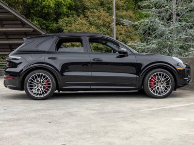 2023 Porsche Cayenne GTS
