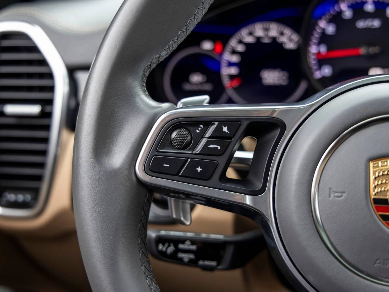 2023 Porsche Cayenne GTS
