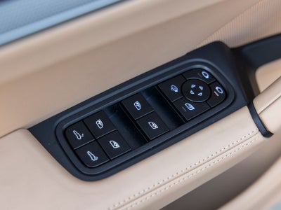 2025 Porsche Cayenne S