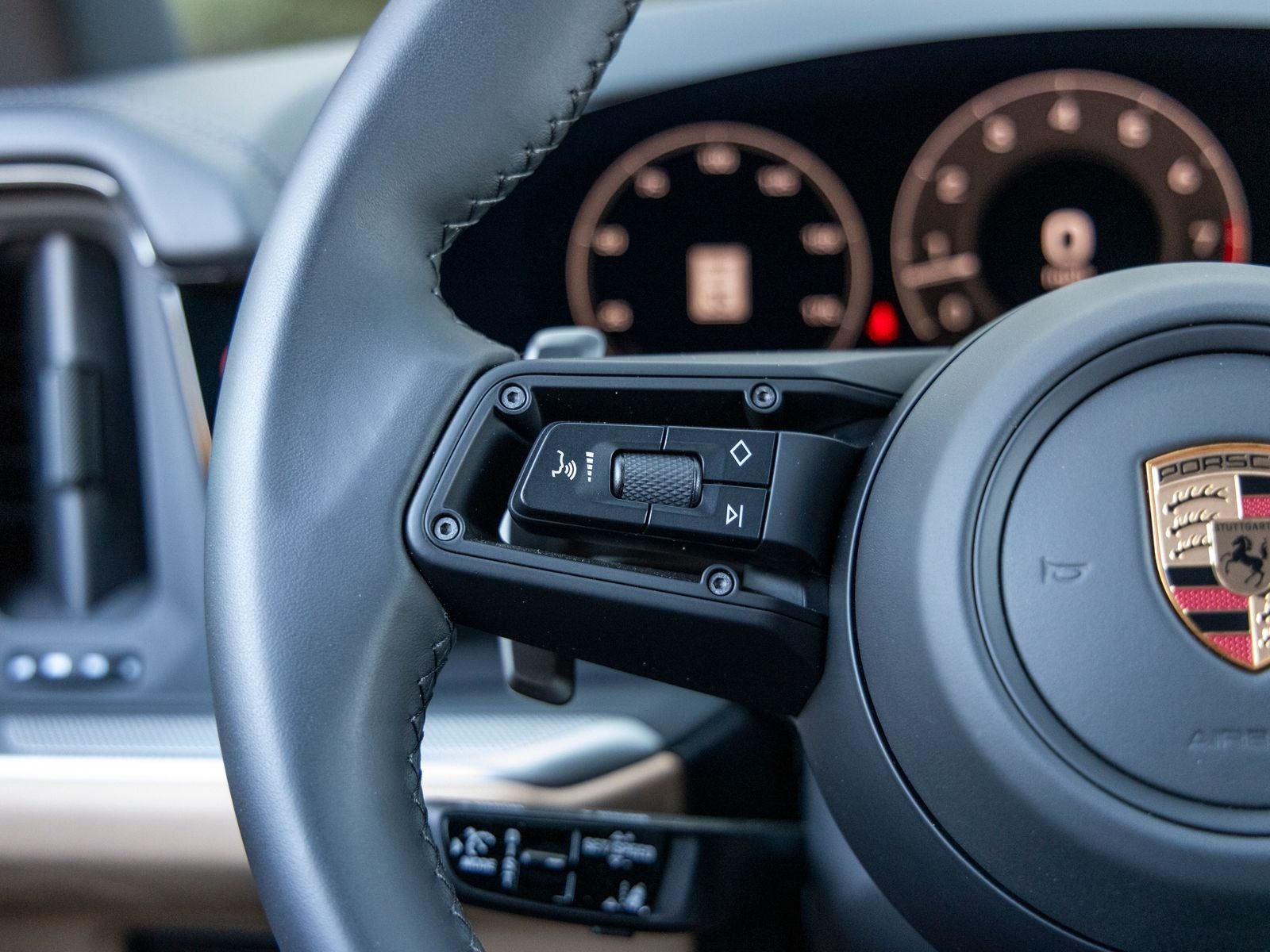 2025 Porsche Cayenne S