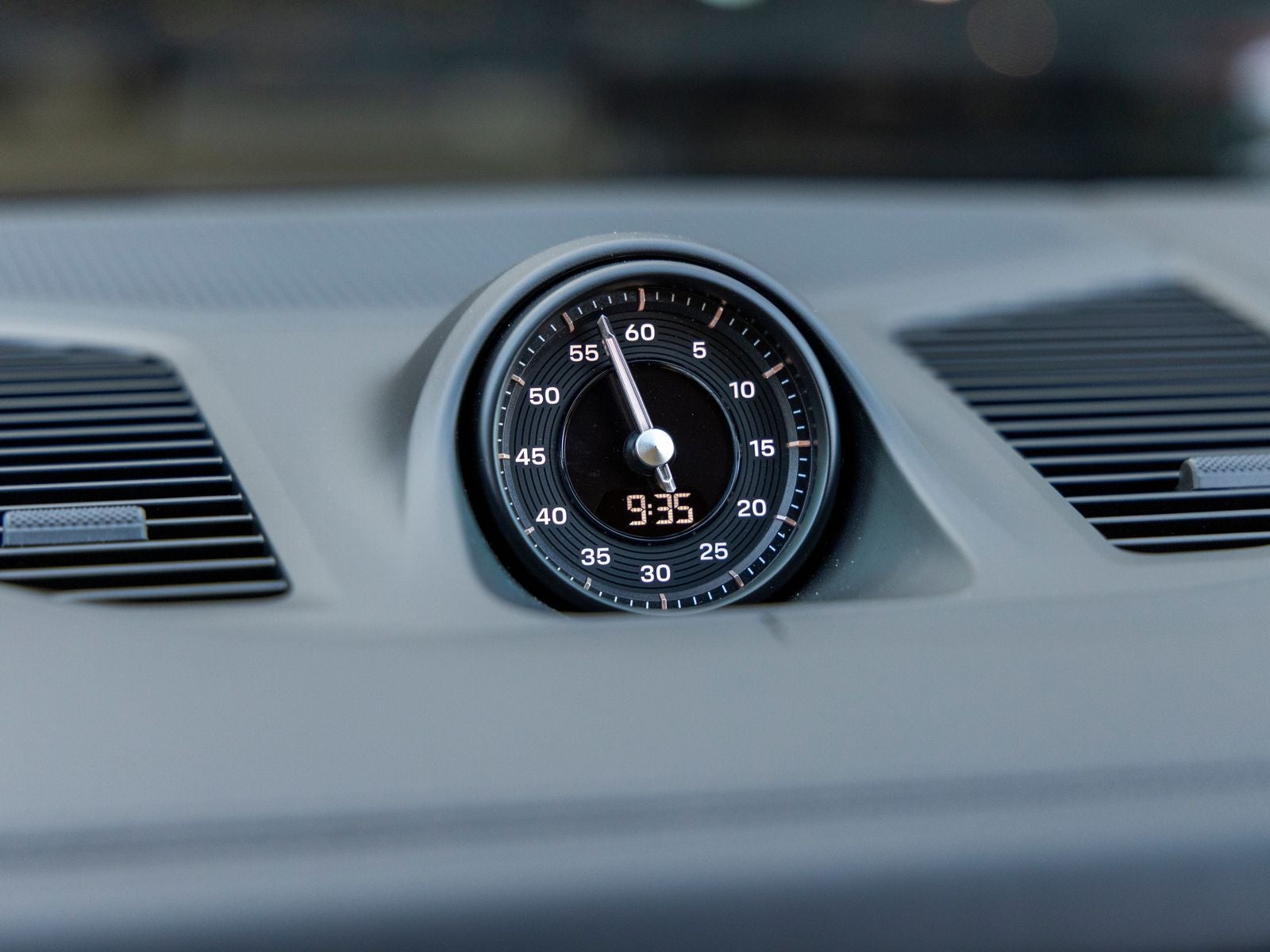 2025 Porsche Cayenne S