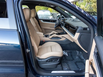2025 Porsche Cayenne S