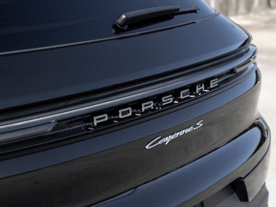 2024 Porsche Cayenne Cayenne S E-Hybrid (MY24)