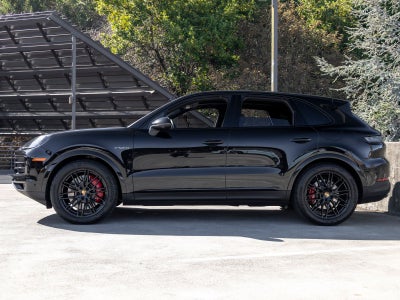 2024 Porsche Cayenne Cayenne S E-Hybrid (MY24)