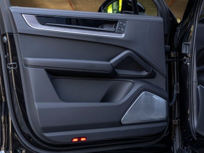 2024 Porsche Cayenne Cayenne S E-Hybrid (MY24)