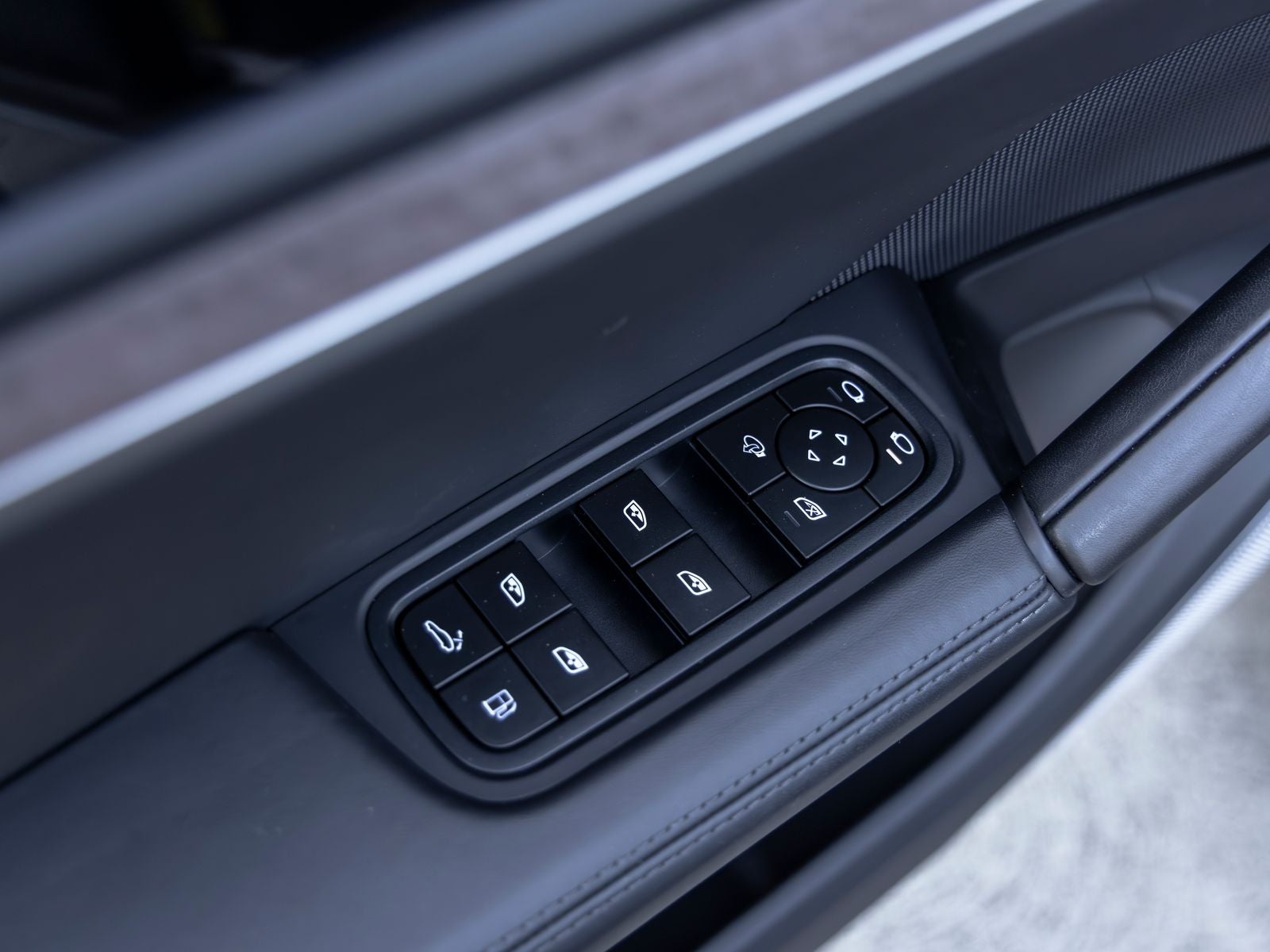 2024 Porsche Cayenne Cayenne S E-Hybrid (MY24)