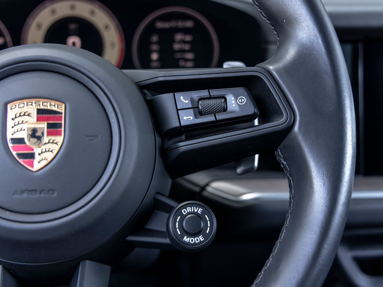 2024 Porsche Cayenne Cayenne S E-Hybrid (MY24)