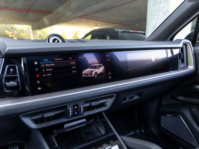 2024 Porsche Cayenne Cayenne S E-Hybrid (MY24)