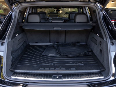 2024 Porsche Cayenne Cayenne S E-Hybrid (MY24)