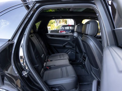 2024 Porsche Cayenne Cayenne S E-Hybrid (MY24)