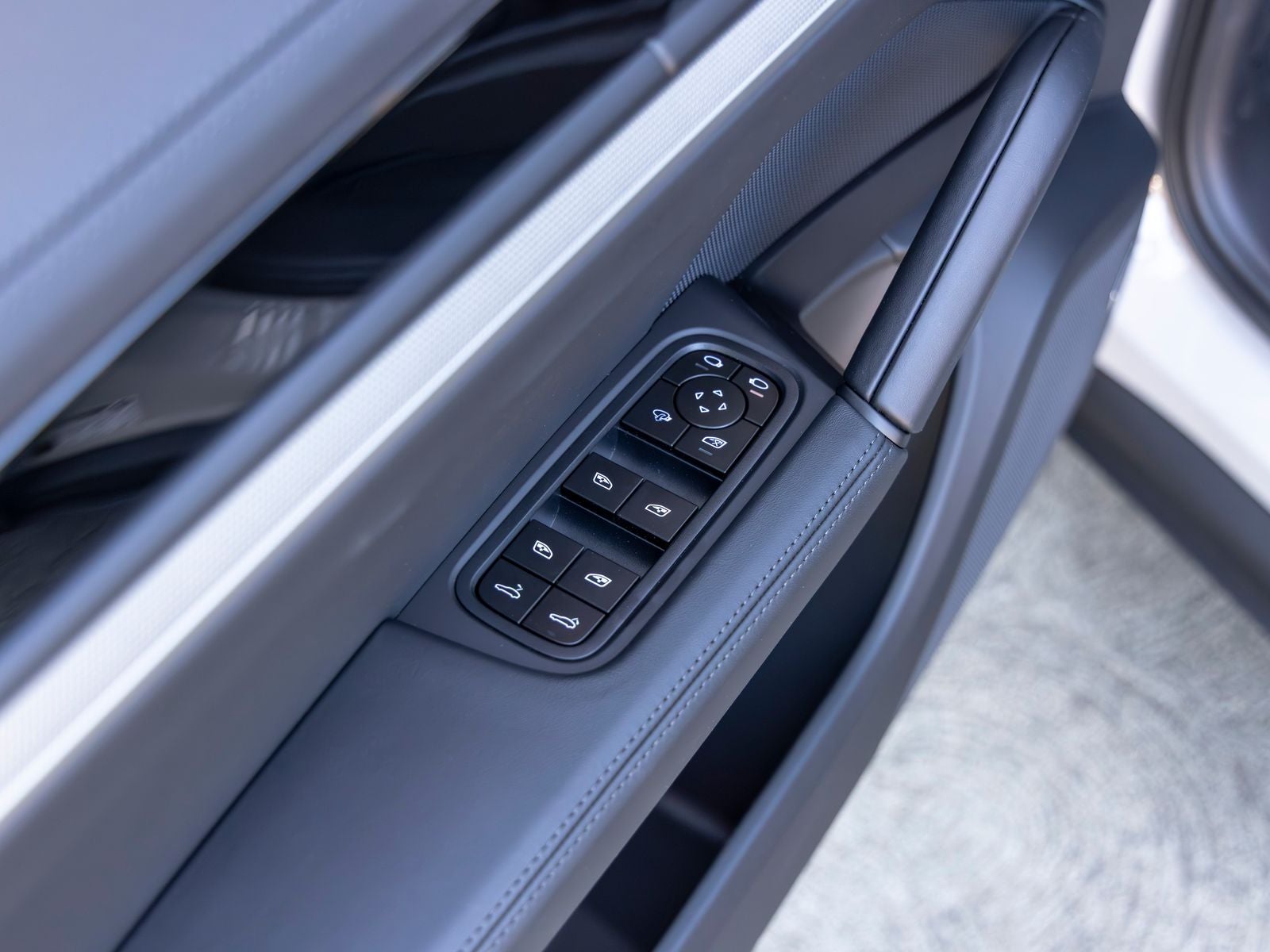 2026 Porsche Cayenne Coupe