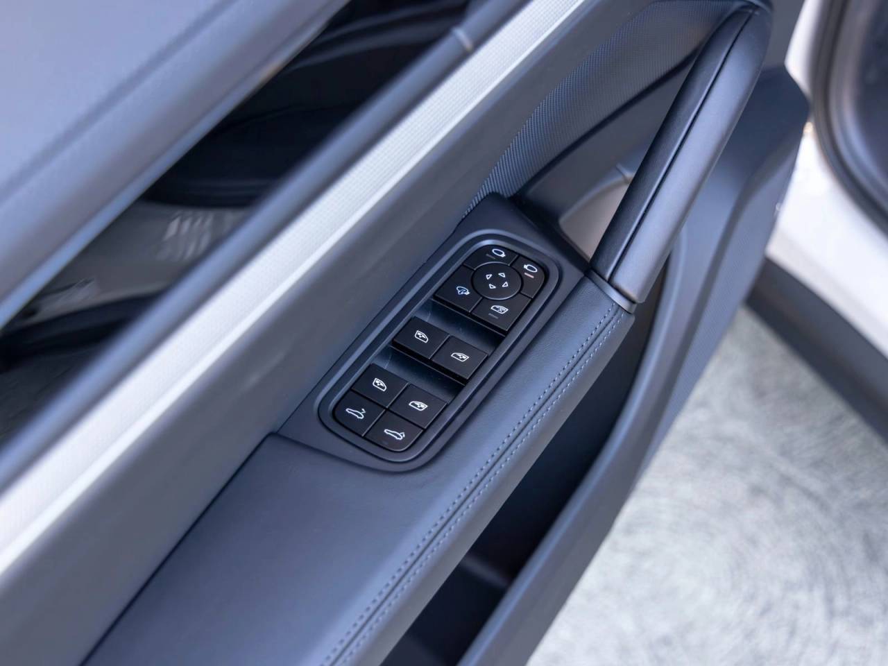 2026 Porsche Cayenne Coupe