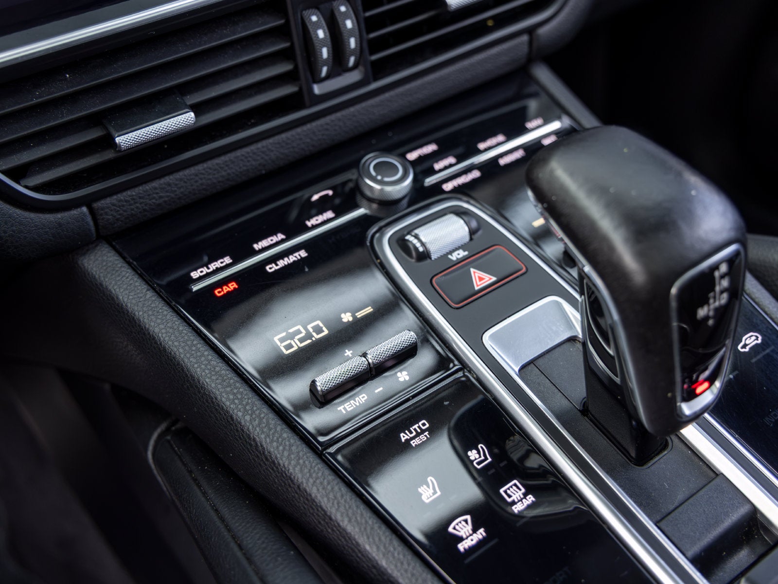 2022 Porsche Cayenne Cayenne Coupe Platinum Edition