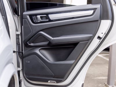 2022 Porsche Cayenne Cayenne Coupe Platinum Edition