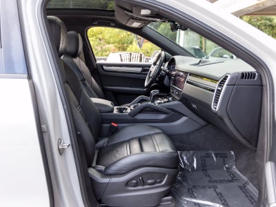 2022 Porsche Cayenne Cayenne Coupe Platinum Edition