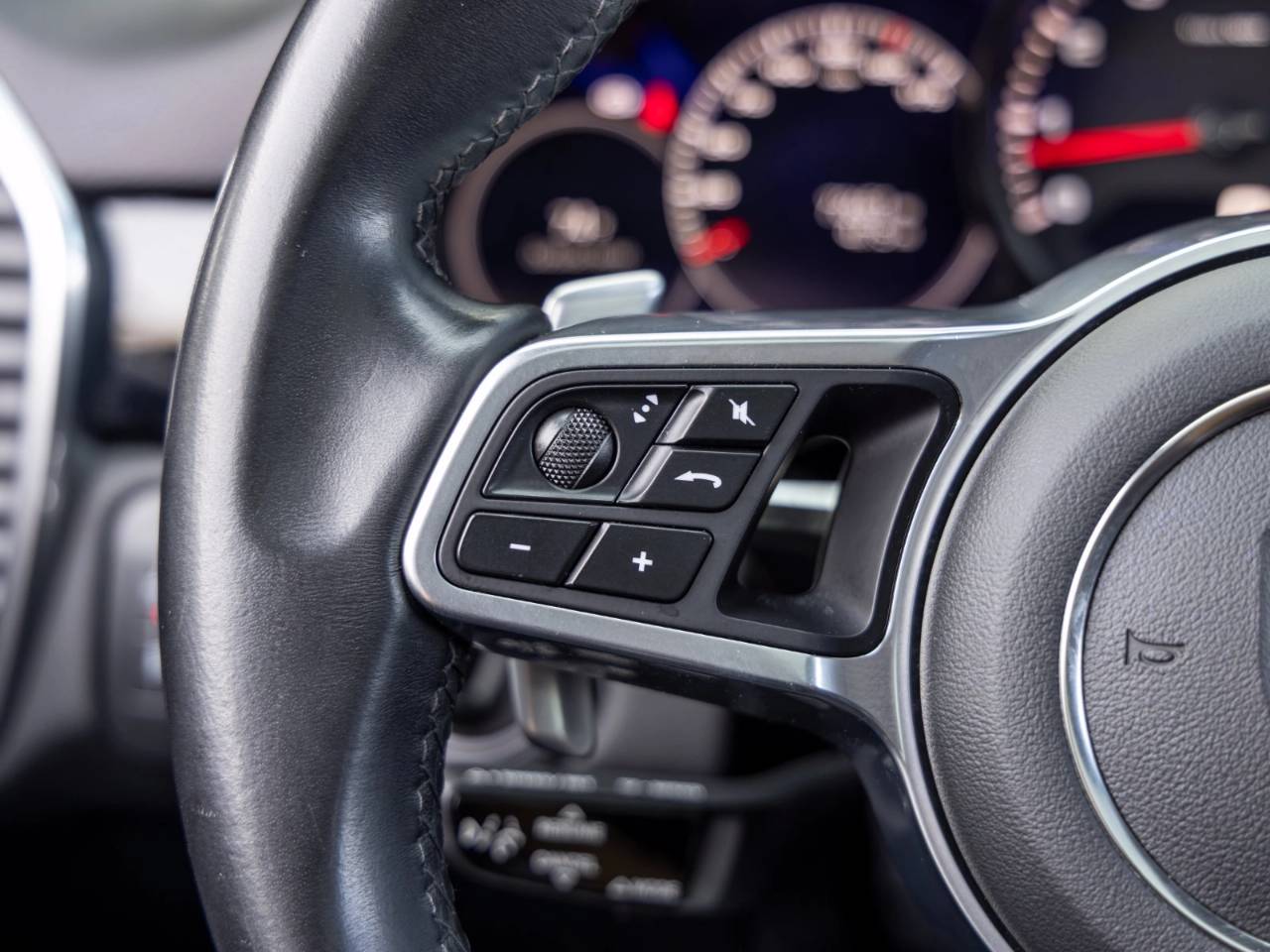 2022 Porsche Cayenne Cayenne Coupe Platinum Edition