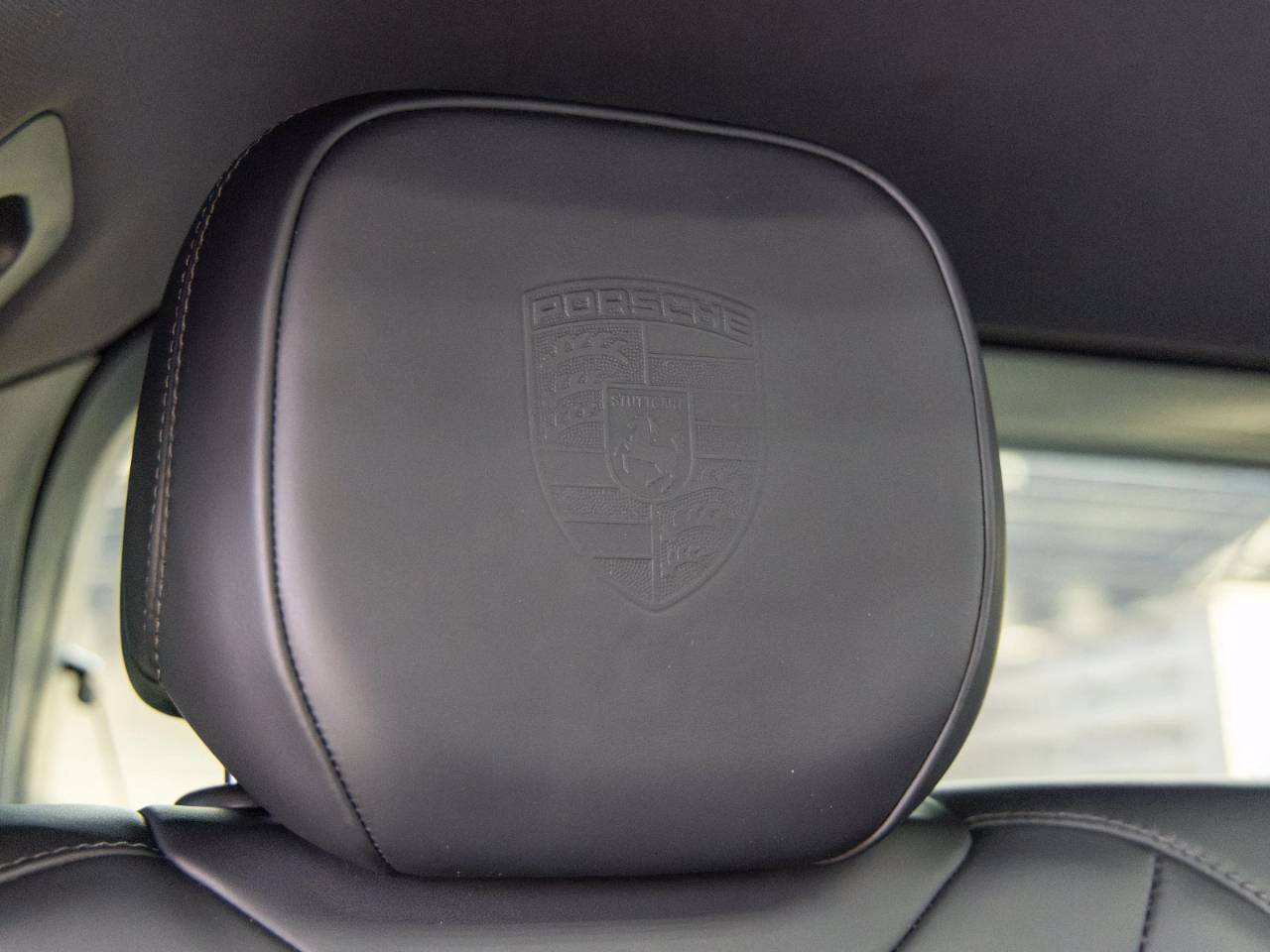 2022 Porsche Cayenne Cayenne Coupe Platinum Edition